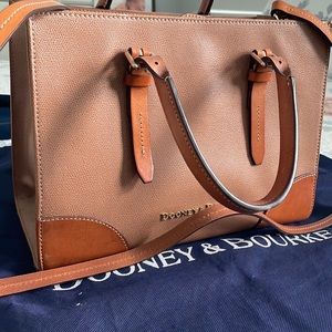 Dooney & Bourke bag